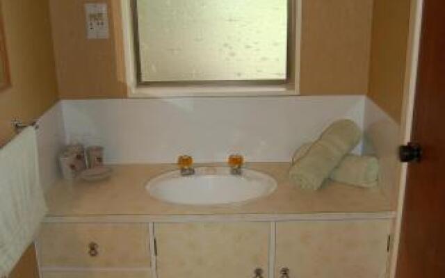 Wheatly Downs Farmstay And Backpackers