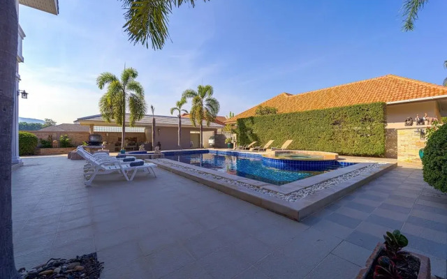 Luxurious 5-Bed Private Pool Villa - PV6
