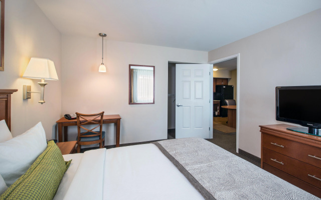 Candlewood Suites Pittsburgh Cranberry by IHG