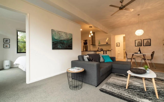 Cowes Luxury Beachfront Apartment - Phillip Island