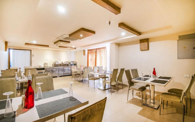 FabHotel Prime Royal Castle