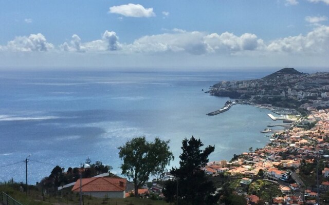 Apartment With one Bedroom in Funchal, With Wonderful sea View, Enclos