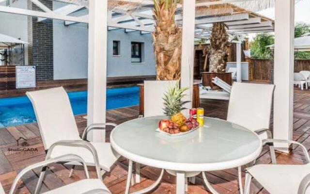 Emanuel Suites