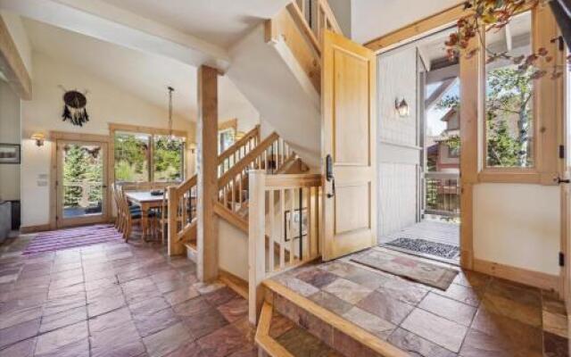 Cucumber Patch #44 Apartment