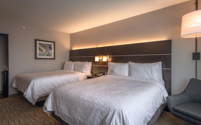 Holiday Inn Express & Suites Tulsa Downtown By Ihg