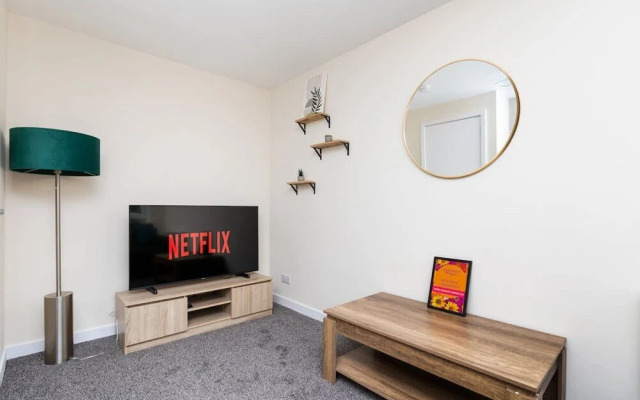 1 Bed-ground Floor-free Parking