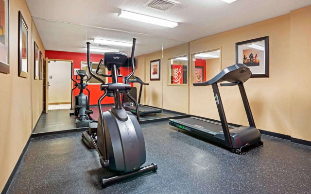Extended Stay America Select Suites Providence Airport