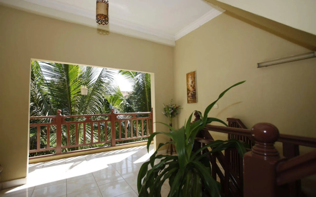 Oral D' Angkor