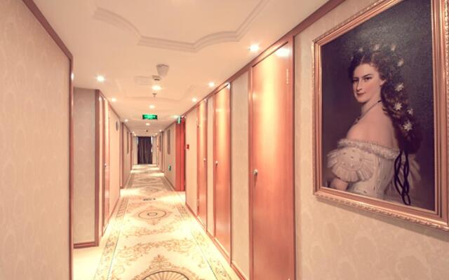Vienna Hotel Rugao Zhengxiang Square branch
