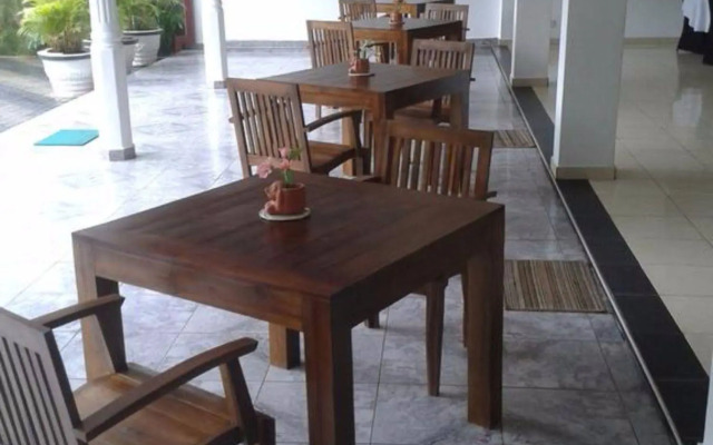 Larn's Villa