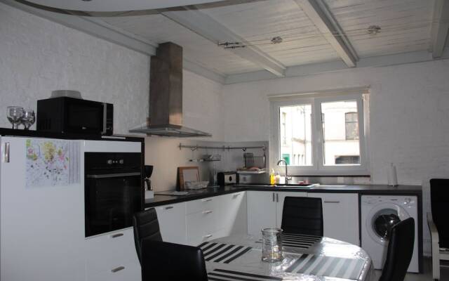 Lanta Friendly House