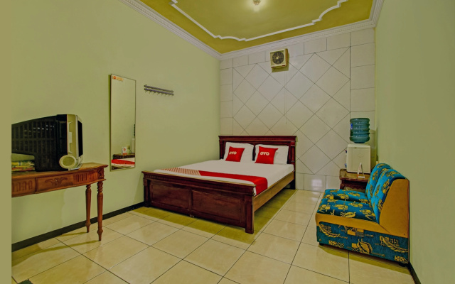 OYO 90031 Villa Papada