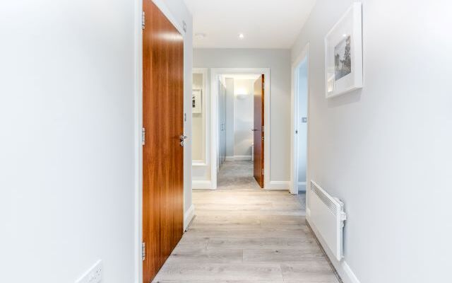Roomspace Serviced Apartments -Thames Edge
