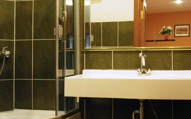 На Исаакиевской