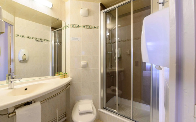 Brit Hotel Confort CAMBRAI