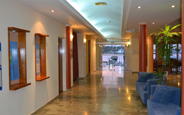 Astron Hotel