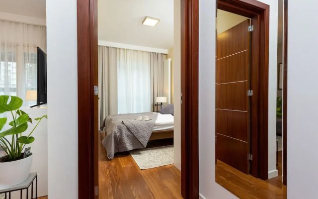 Royal Mennica Residence LUX by Renters