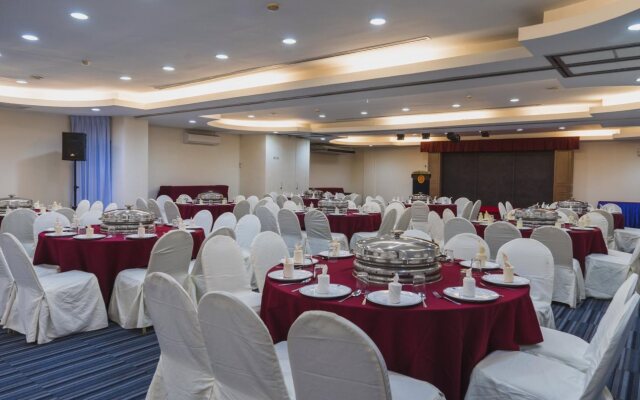 Shah's Village Hotel