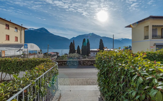 Pianello Charming Lake View