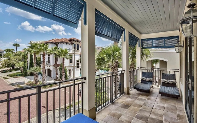 Casa di Tramonto by RedAwning