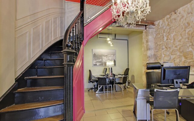 Appartements Paris Centre - At Home-Hotel