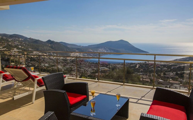 Villa Merak by Akdenizvillam