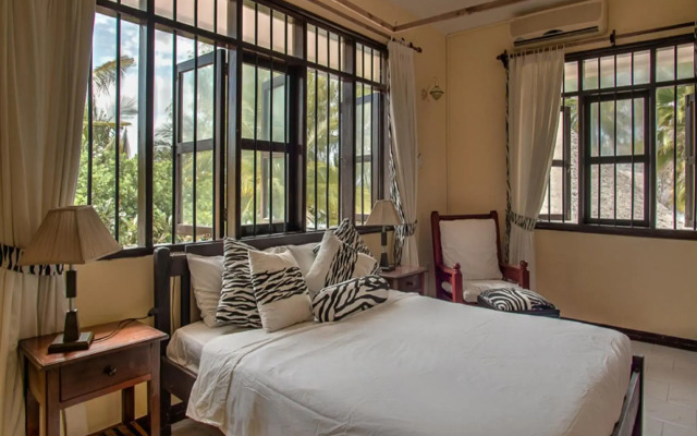 Bahari Dhow Beach Villas