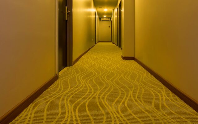 Prince 33 Hotel