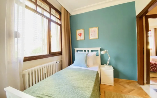 MISSAFIR Spacious Duplex Flat near Bagdat Street