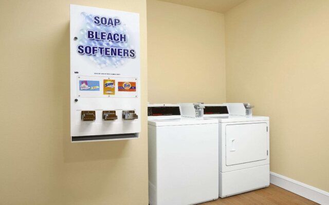 Spark by Hilton Victoria