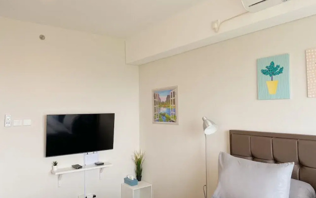 Breeze Apartments at Bintaro by OkeStay
