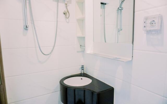 Warm And Simply Studio Room Sky House Alam Sutera Apartment