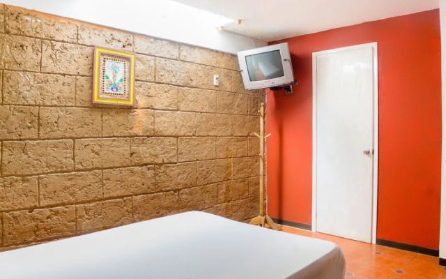 OYO Hotel Del Centro