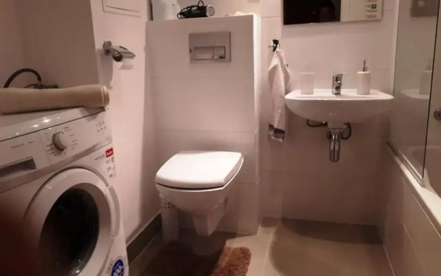 Great Apart Kabaty