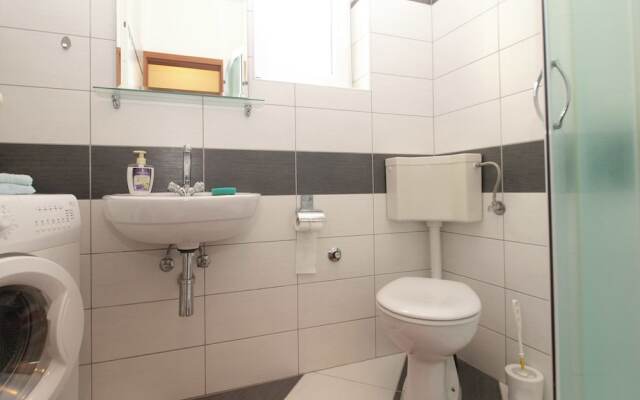 Apartment 1623