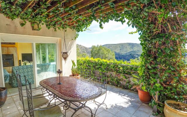 The Magic Green by Hello Apartments Sitges