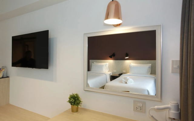 Port Canary Hotel