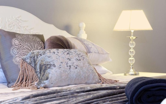 Lou Lous Cottage Southern Highlands 4pm Check Out Sundays – Guest Rooms – Bowral