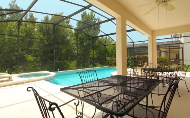 6 Bed 2525