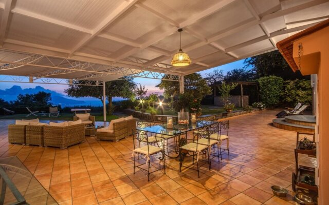 The Lookout Exclusive Garden Villa With Capri Views