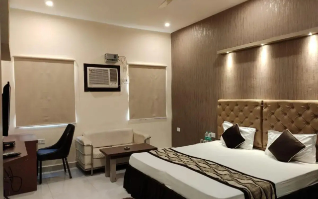 Hotel Maple Delite