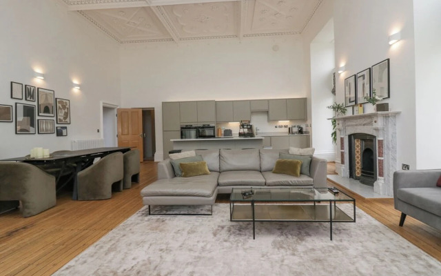 The Myles Suite Stone Cross Mansion