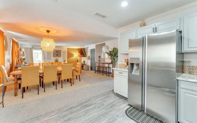 5 Mi to Airport: Bullhead City Villa w/ Mtn Views
