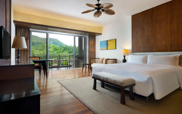 Le Meridien Shimei Bay Beach