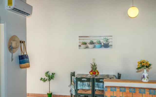 Theos Holidays Apartments