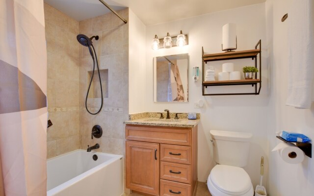 13 Mi to Dtwn Chicago: Maywood Home w/ Fireplace