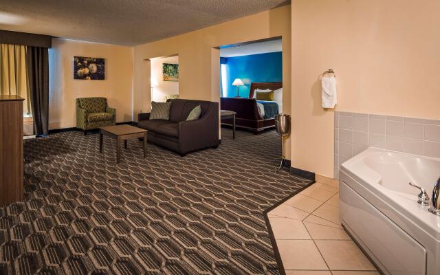 Best Western Plus Yadkin Valley Inn & Suites