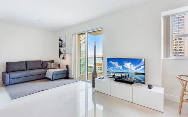 Lyx Suites at One Broadway