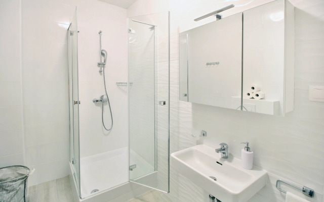 Bacan Family Apartments