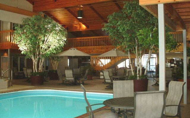 Heartland Inn & Suites, SureStay Collection by Best Western
